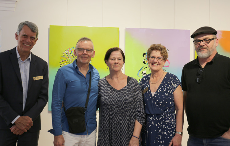 Titmarsh receiving the award from Judges Rhonda Davis and Andrew Frost